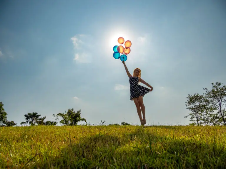 How Many Balloons To Lift A Person Fun With Balloons